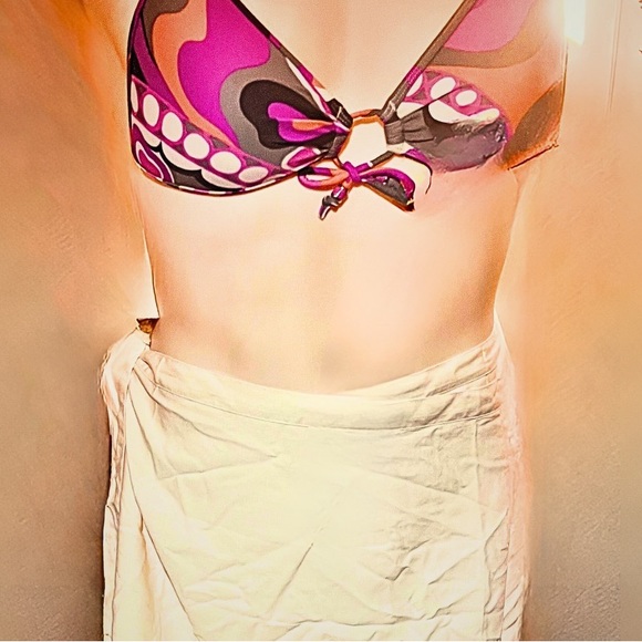 One size fits all wrap around rayon skirt. Can be used as a shawl too. - Picture 3 of 3